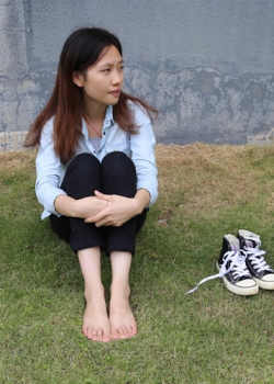 【高中生系列】-17岁清纯女孩白皙的原味脚丫 青春的味道...