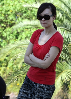 0815 zilin 墨镜气质少妇的骨感玉足（35P）